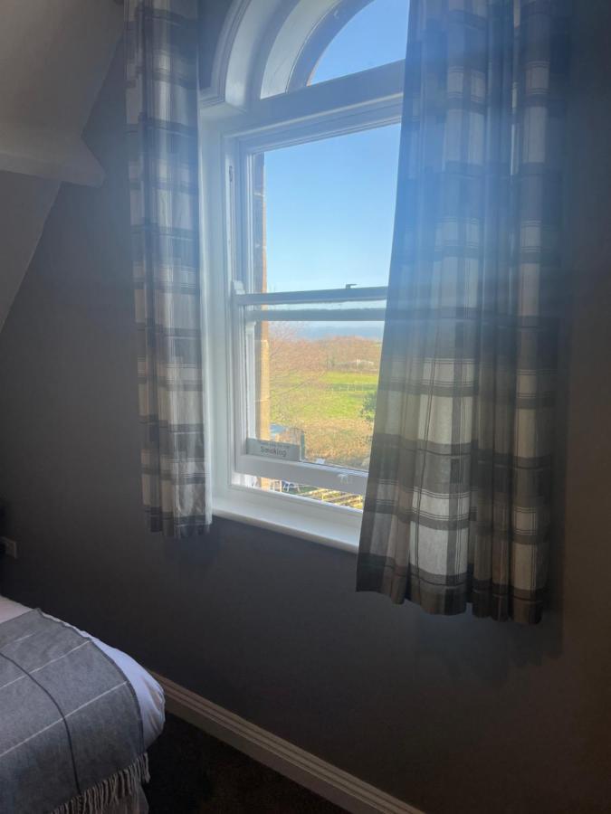 The Fylingdales Inn Robin Hood's Bay Exterior photo